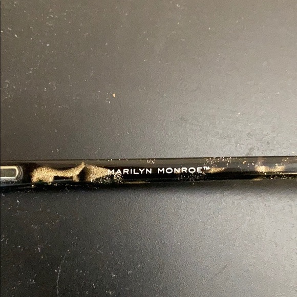 Marilyn Monroe glasses - Picture 3 of 5